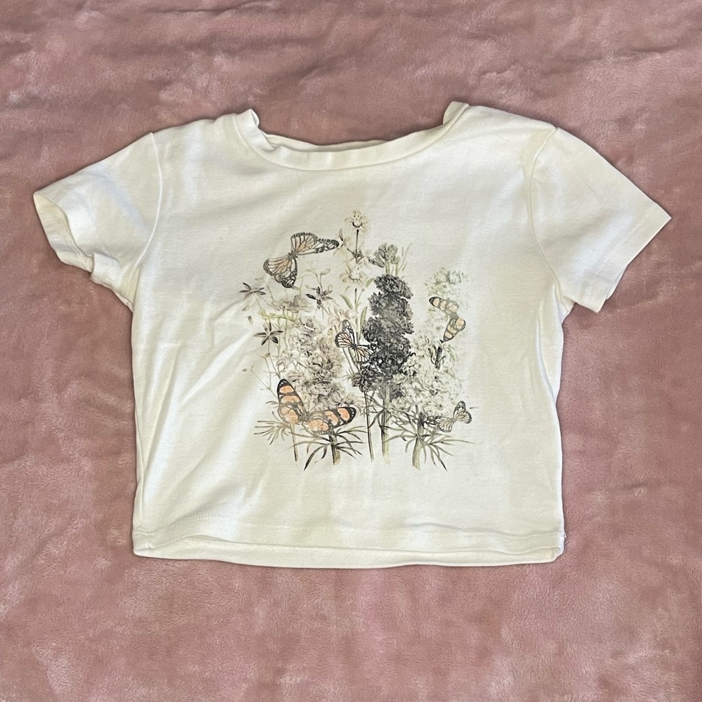 Cropped Garage Tee ♡ Size XS